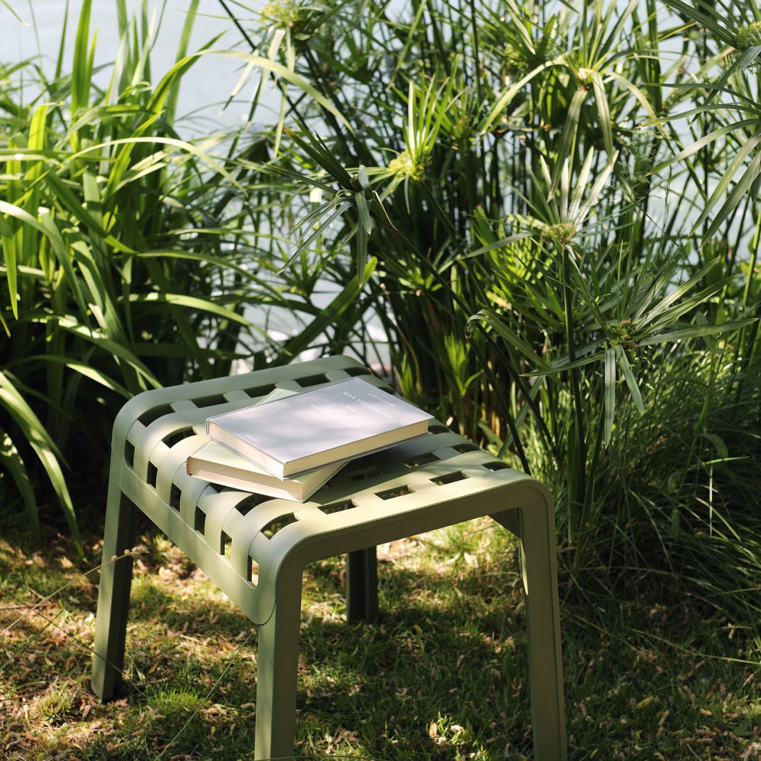 Nardi_armchair_FOLIO_agave_ambient images_HR2