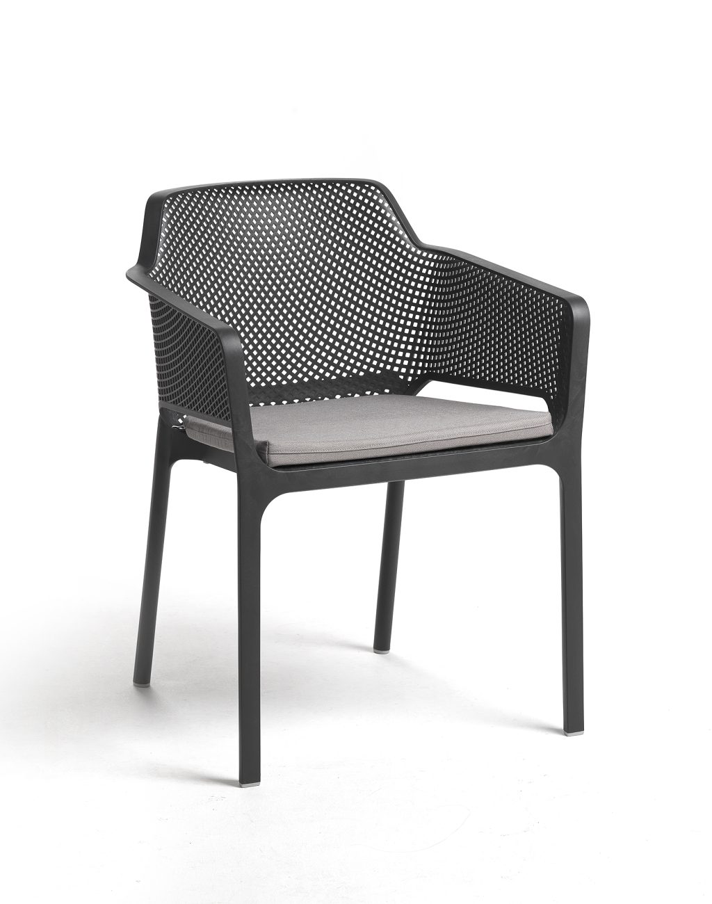 Nardi_chairs_NET_antracite_cuscinoNETgrigioSunbrella_still life13_LR